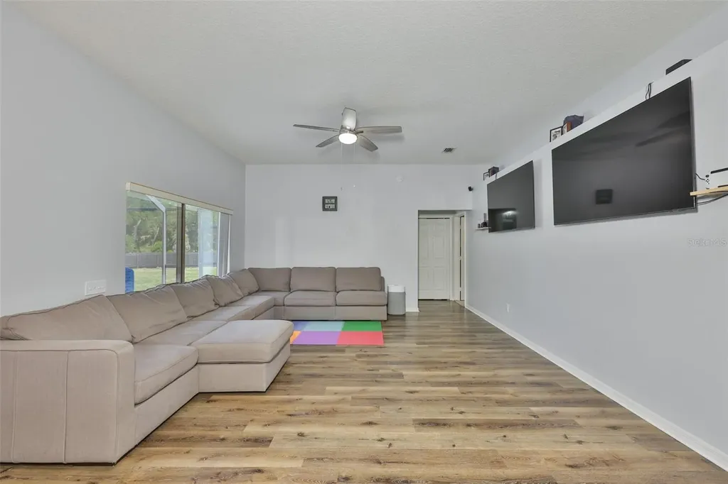 10234 Bloomfield Hills Drive Seffner FL 33584