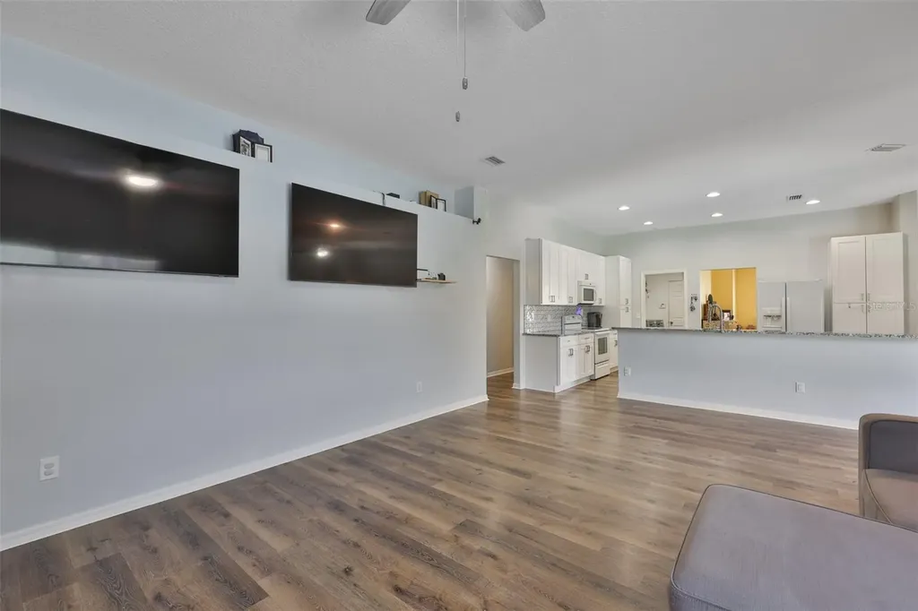 10234 Bloomfield Hills Drive Seffner FL 33584