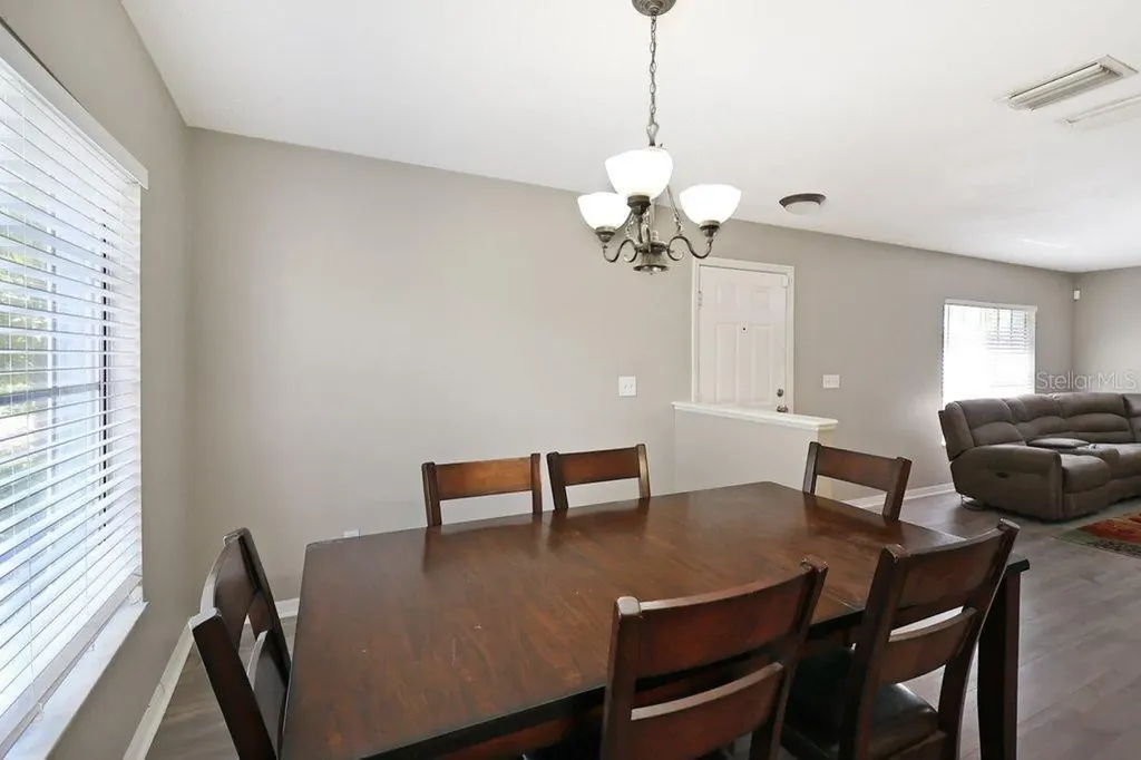 7127 Waterside Drive Tampa FL 33617