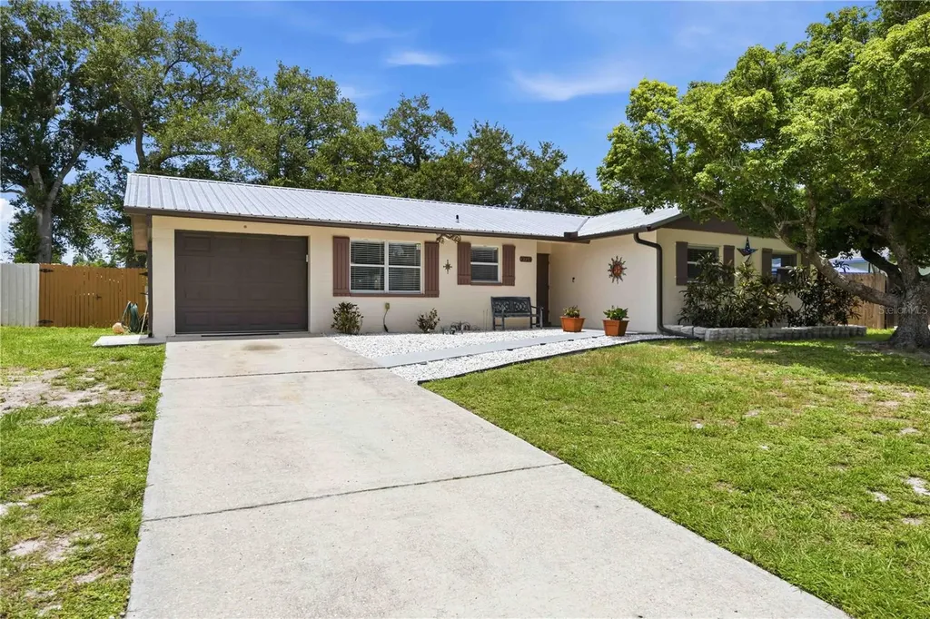 3718 Woodmont Drive Sarasota FL 34232