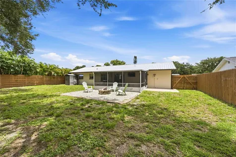 3718 Woodmont Drive Sarasota FL 34232