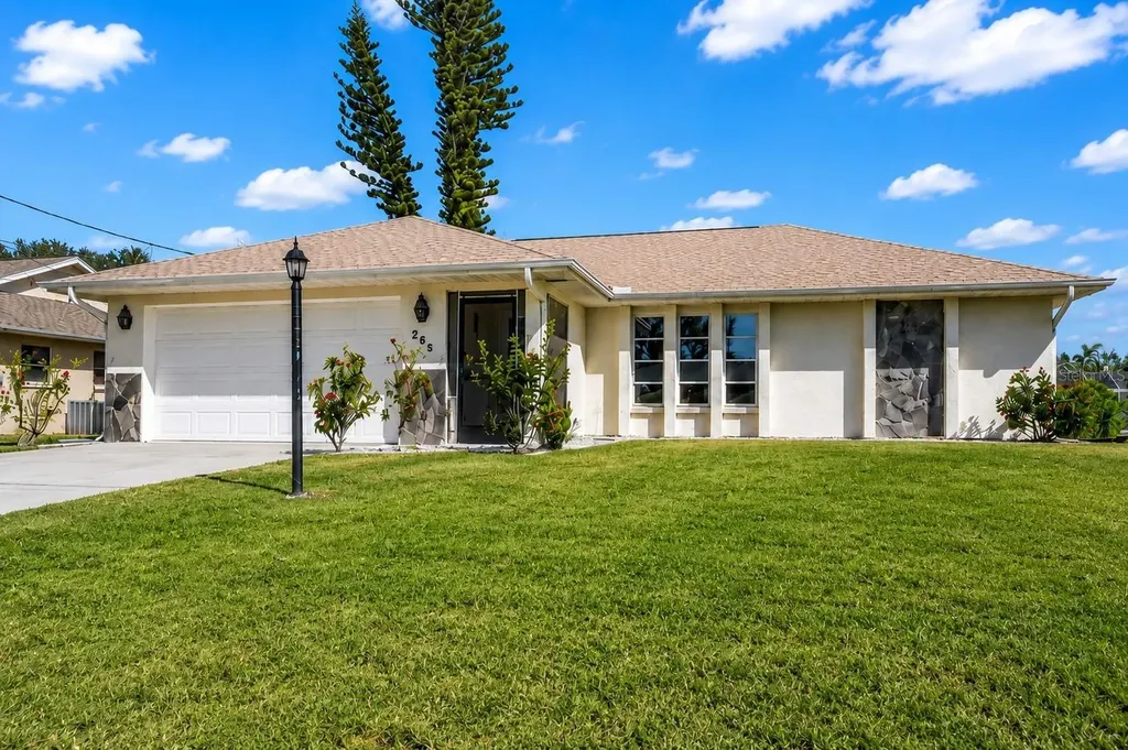 285 Mark Twain Lane Rotonda West FL 33947