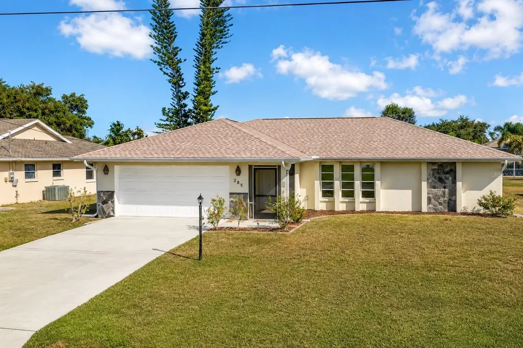 285 Mark Twain Lane Rotonda West FL 33947