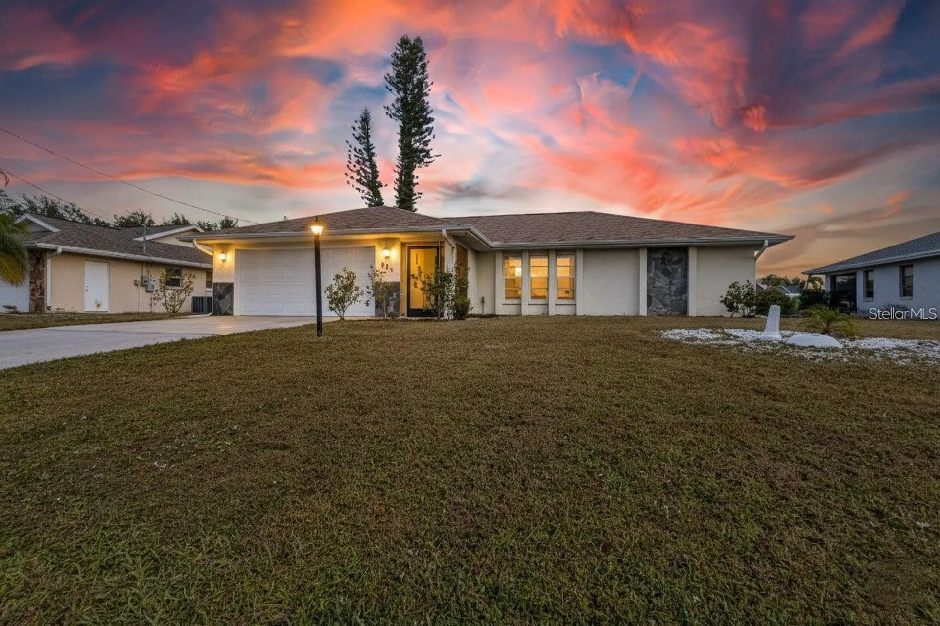 285 Mark Twain Lane Rotonda West FL 33947