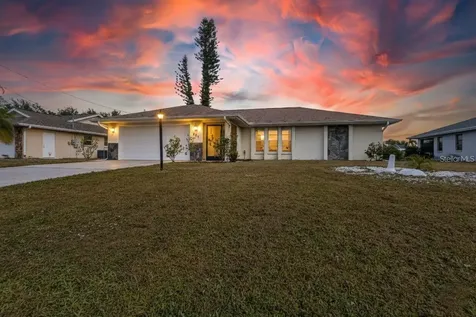 285 Mark Twain Lane Rotonda West FL 33947