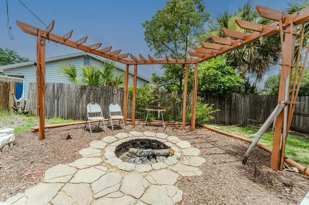 212 Summerset Drive Apopka FL 32712