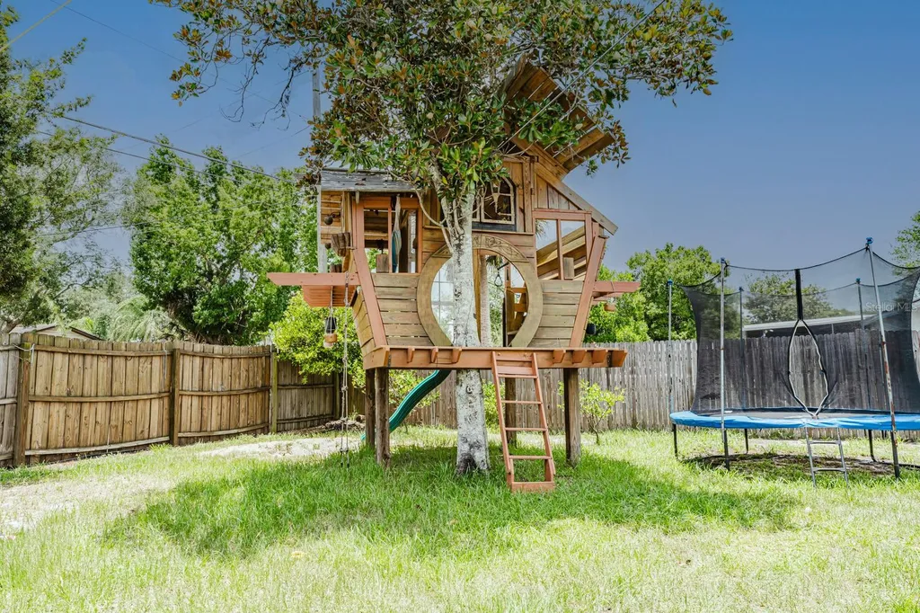 212 Summerset Drive Apopka FL 32712