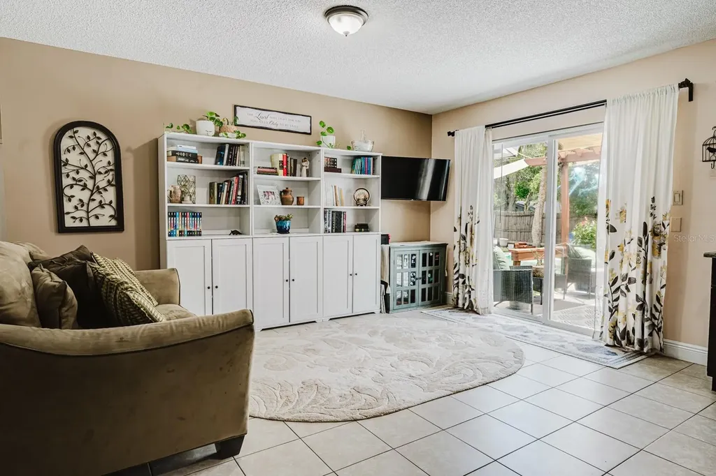 212 Summerset Drive Apopka FL 32712