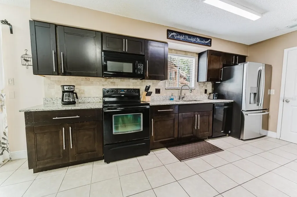 212 Summerset Drive Apopka FL 32712