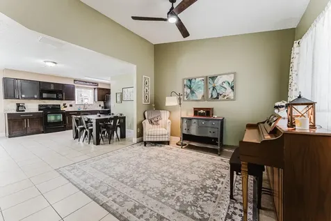 212 Summerset Drive Apopka FL 32712