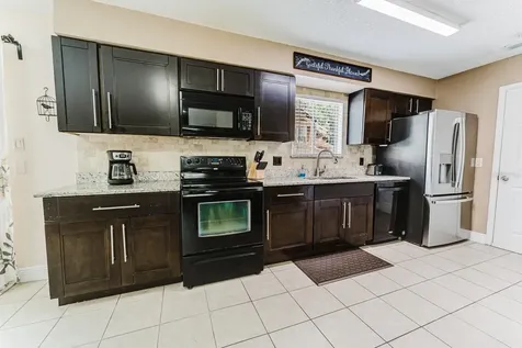 212 Summerset Drive Apopka FL 32712