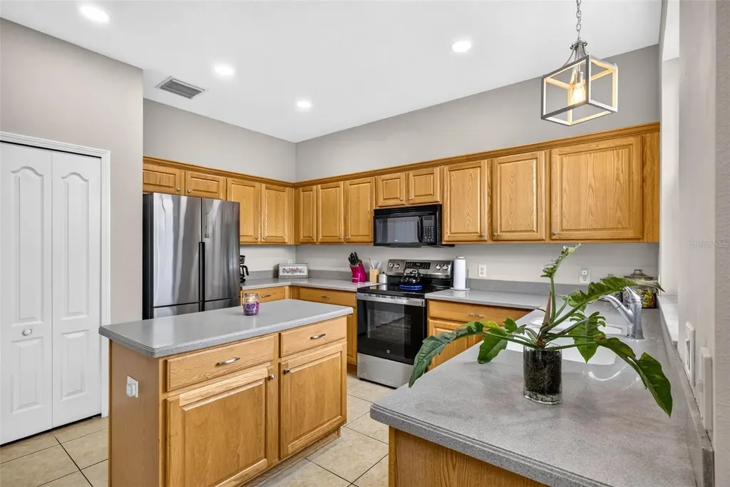 11428 Blue Lilac Avenue Riverview FL 33578