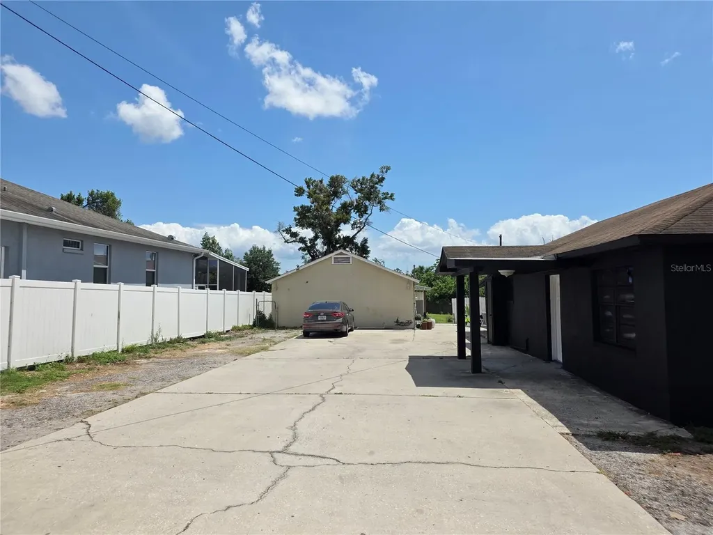 3422 W Idlewild Avenue Tampa FL 33614