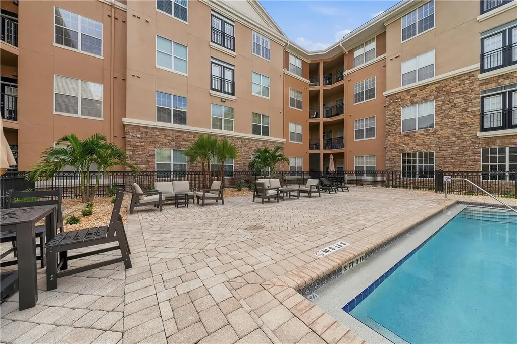 4221 W Spruce Street Tampa FL 33607