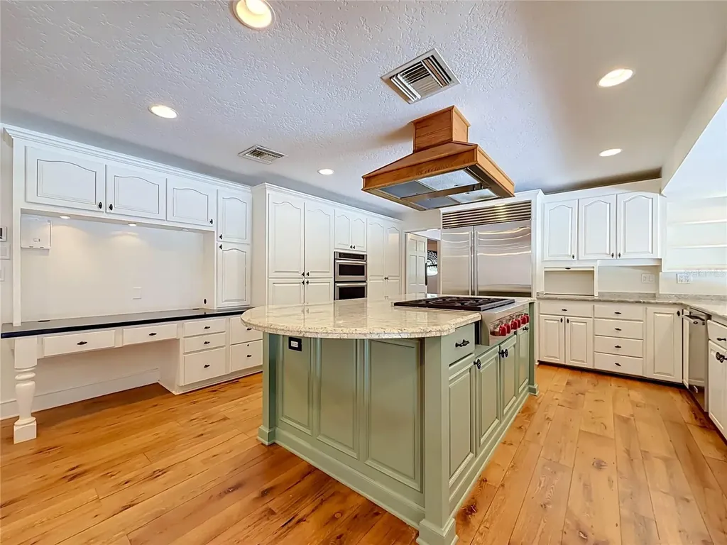 1850 Oak Creek Drive Dunedin FL 34698