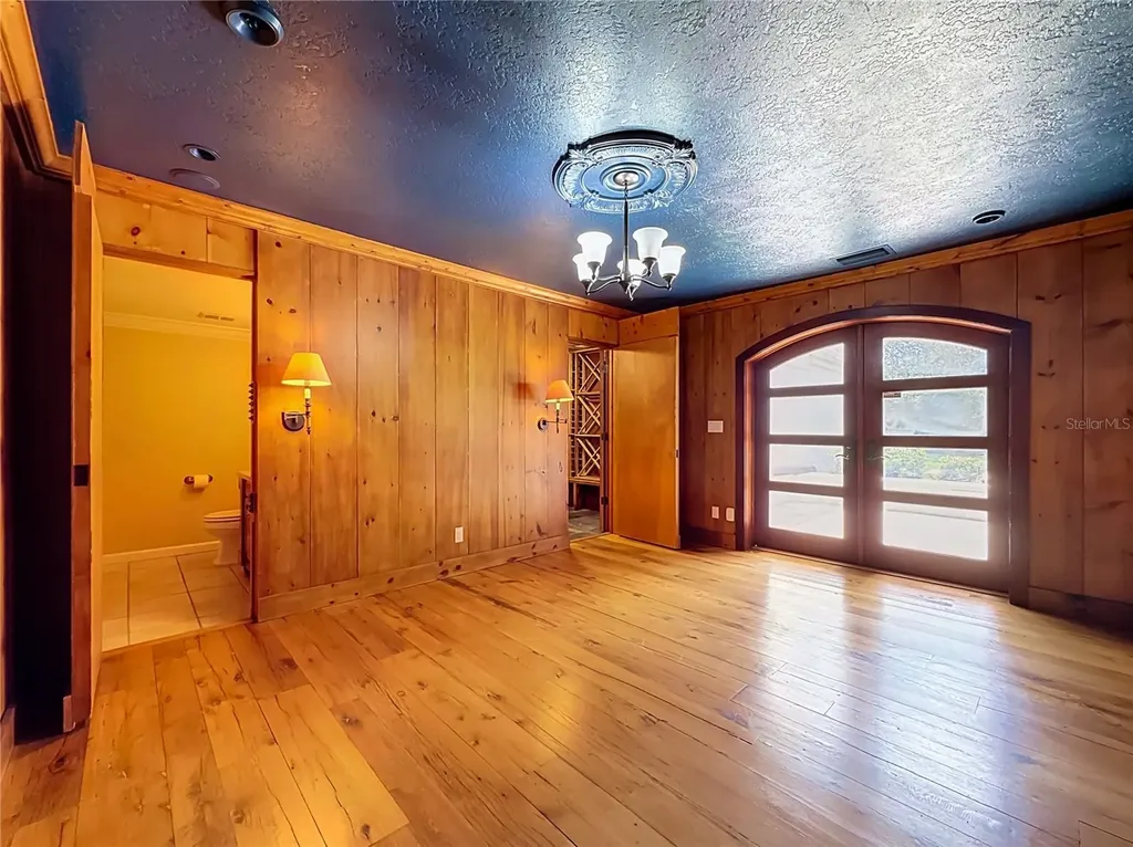 1850 Oak Creek Drive Dunedin FL 34698
