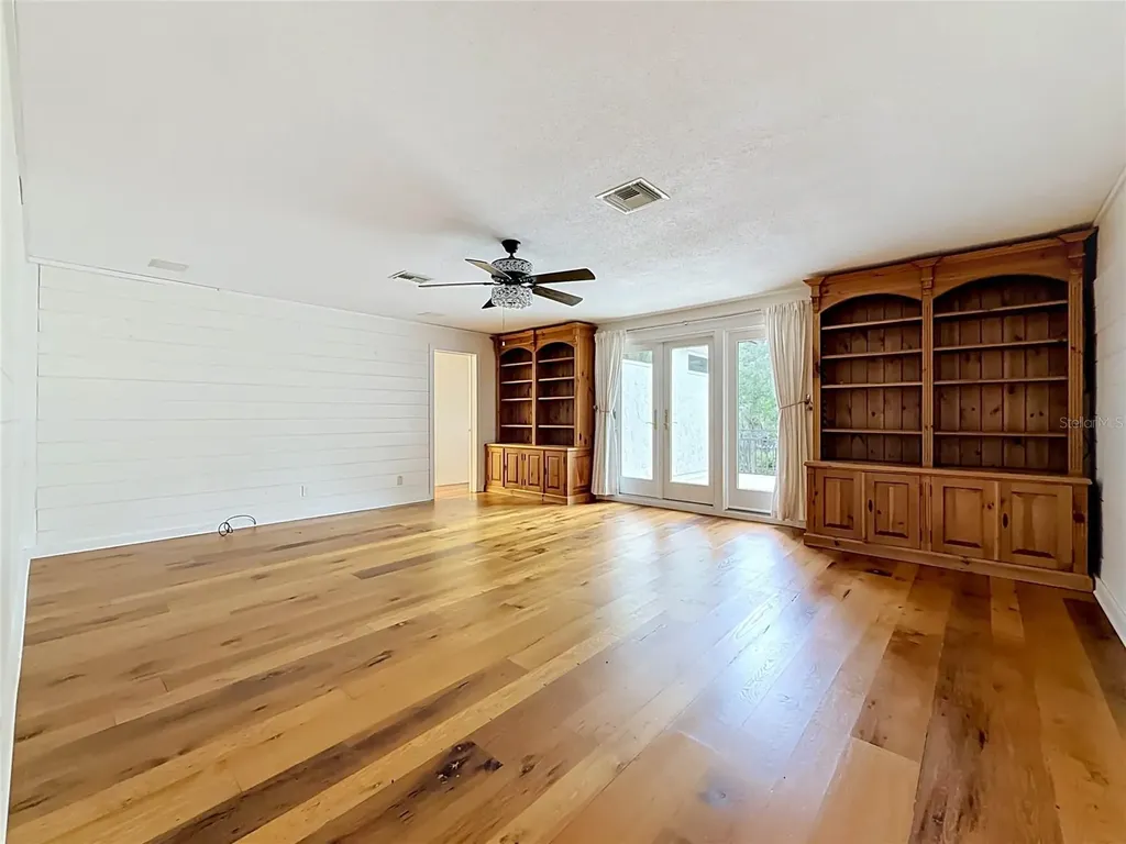 1850 Oak Creek Drive Dunedin FL 34698