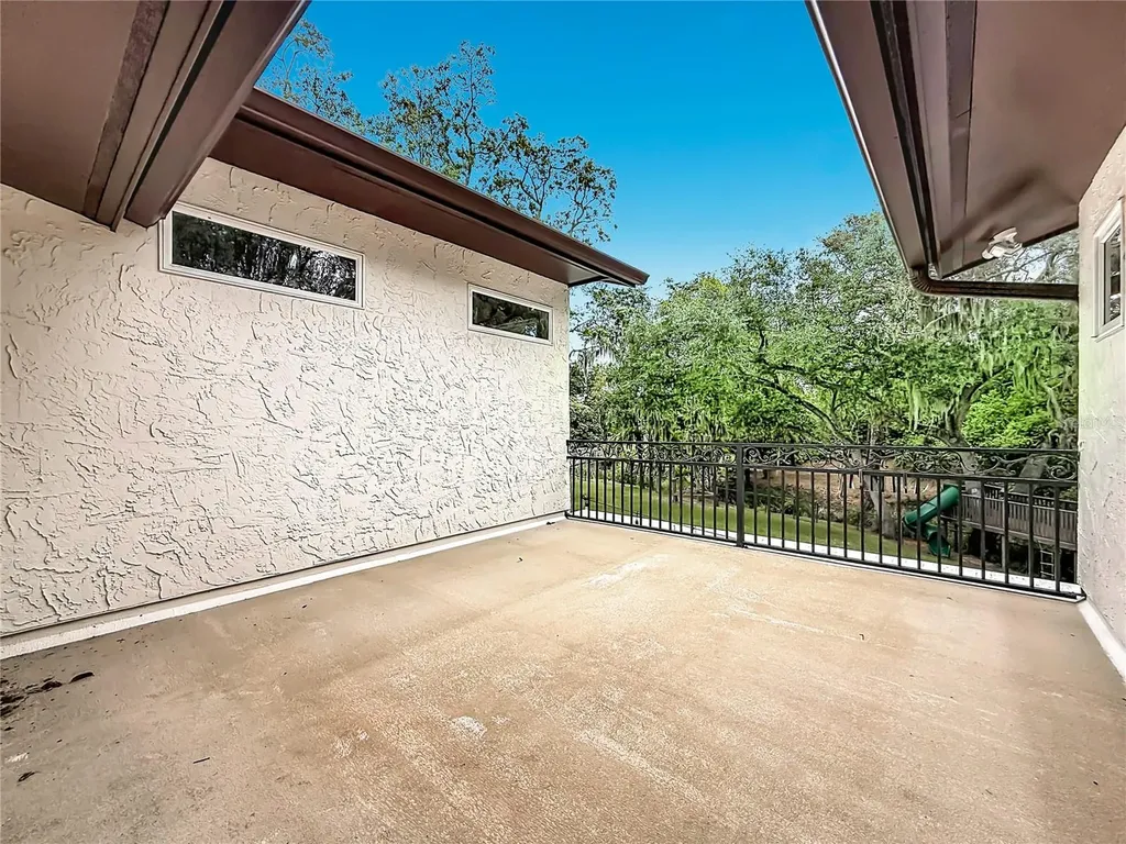 1850 Oak Creek Drive Dunedin FL 34698