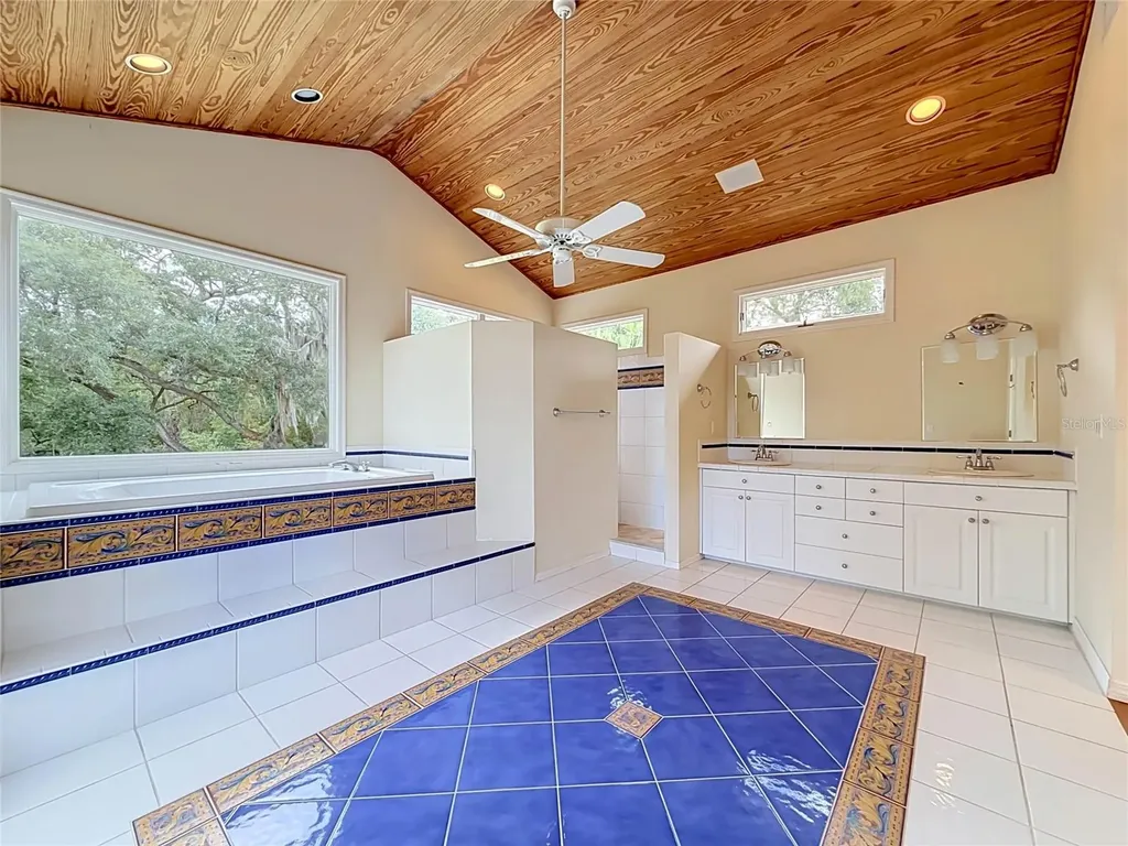 1850 Oak Creek Drive Dunedin FL 34698