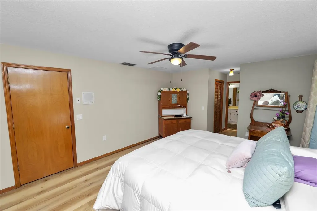 717 Cedar Knoll Drive S Lakeland FL 33809