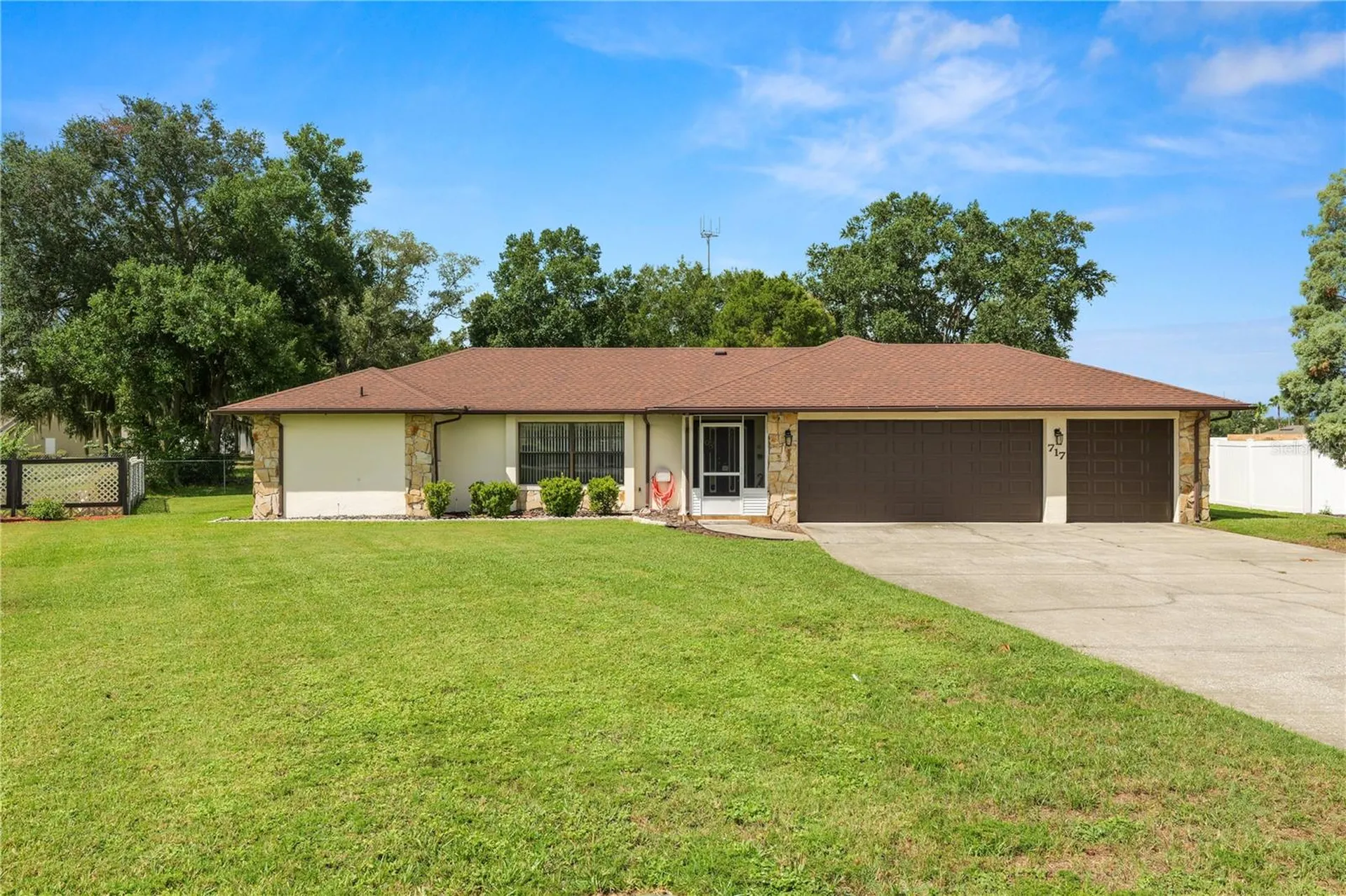 717 Cedar Knoll Drive S Lakeland FL 33809