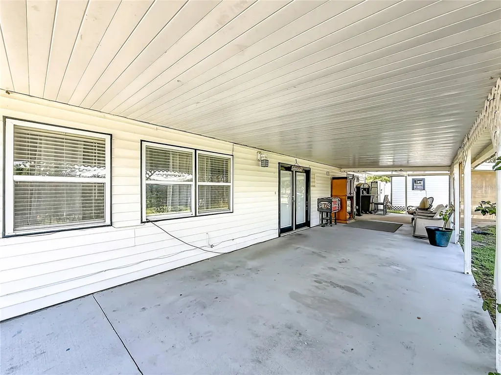 1025 Capella Drive Tavares FL 32778
