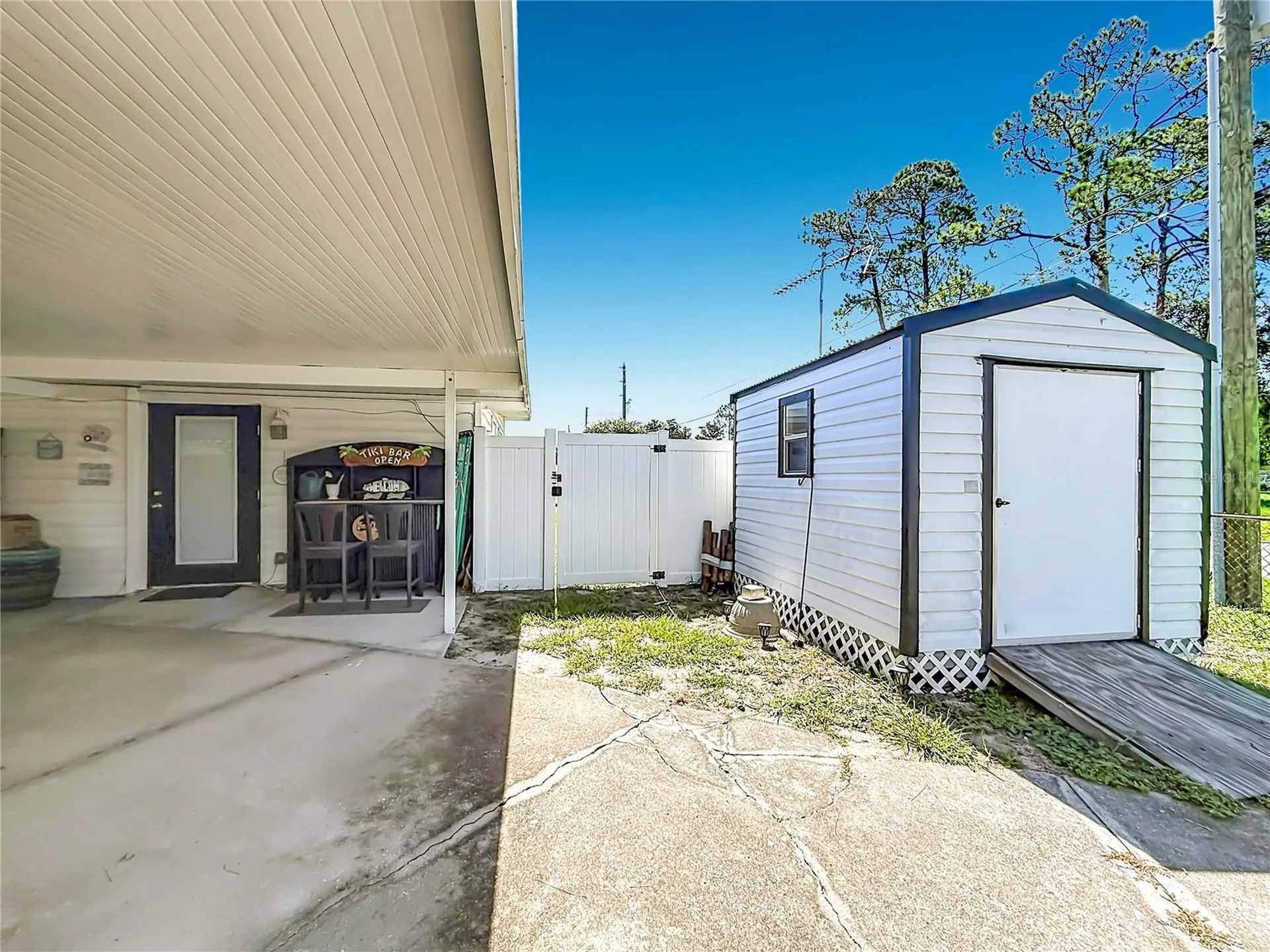 1025 Capella Drive Tavares FL 32778