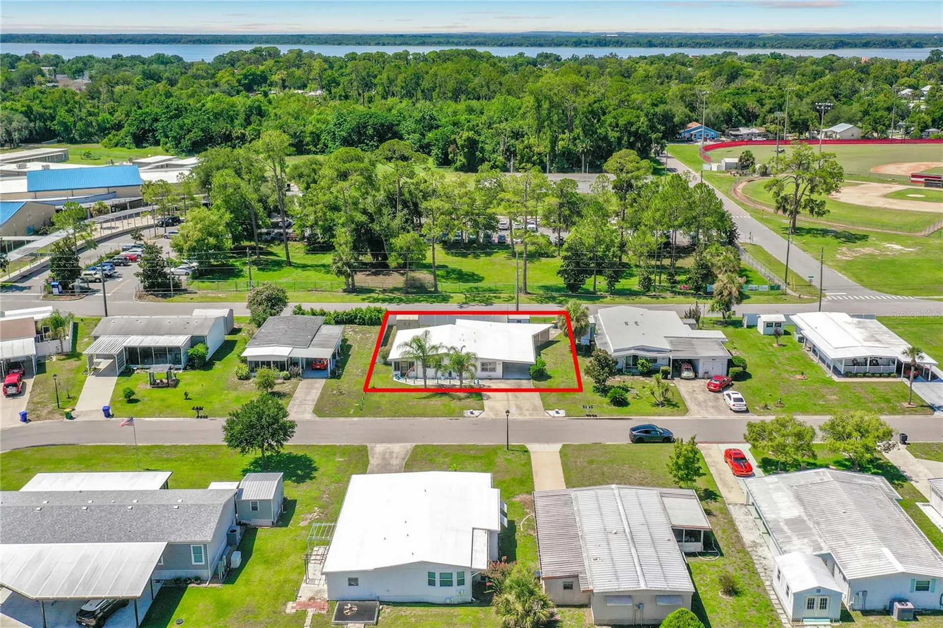 1025 Capella Drive Tavares FL 32778