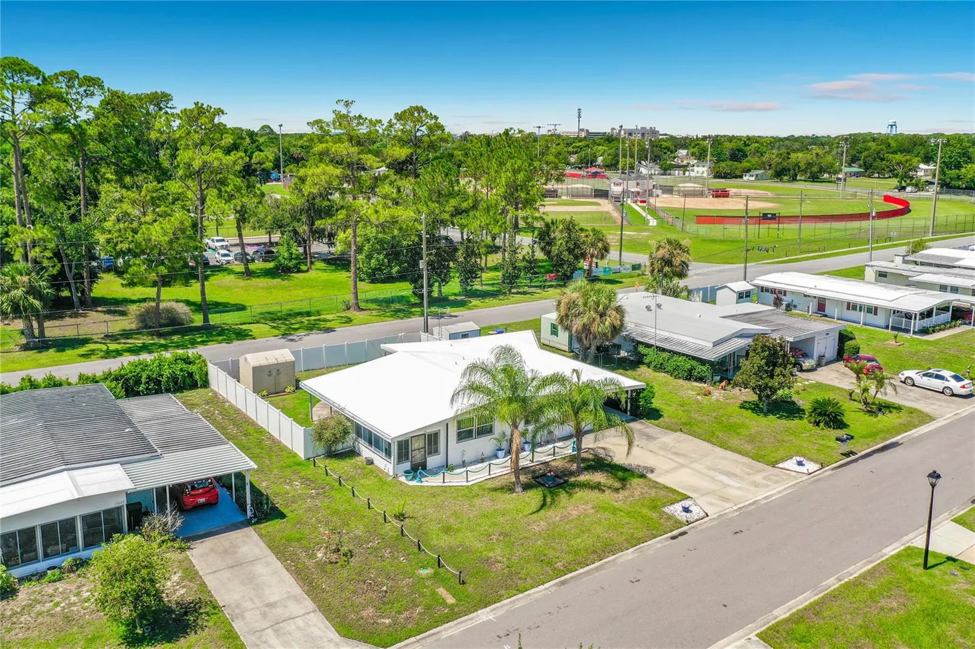 1025 Capella Drive Tavares FL 32778