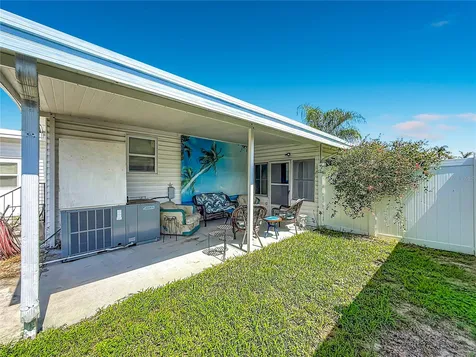 1025 Capella Drive Tavares FL 32778