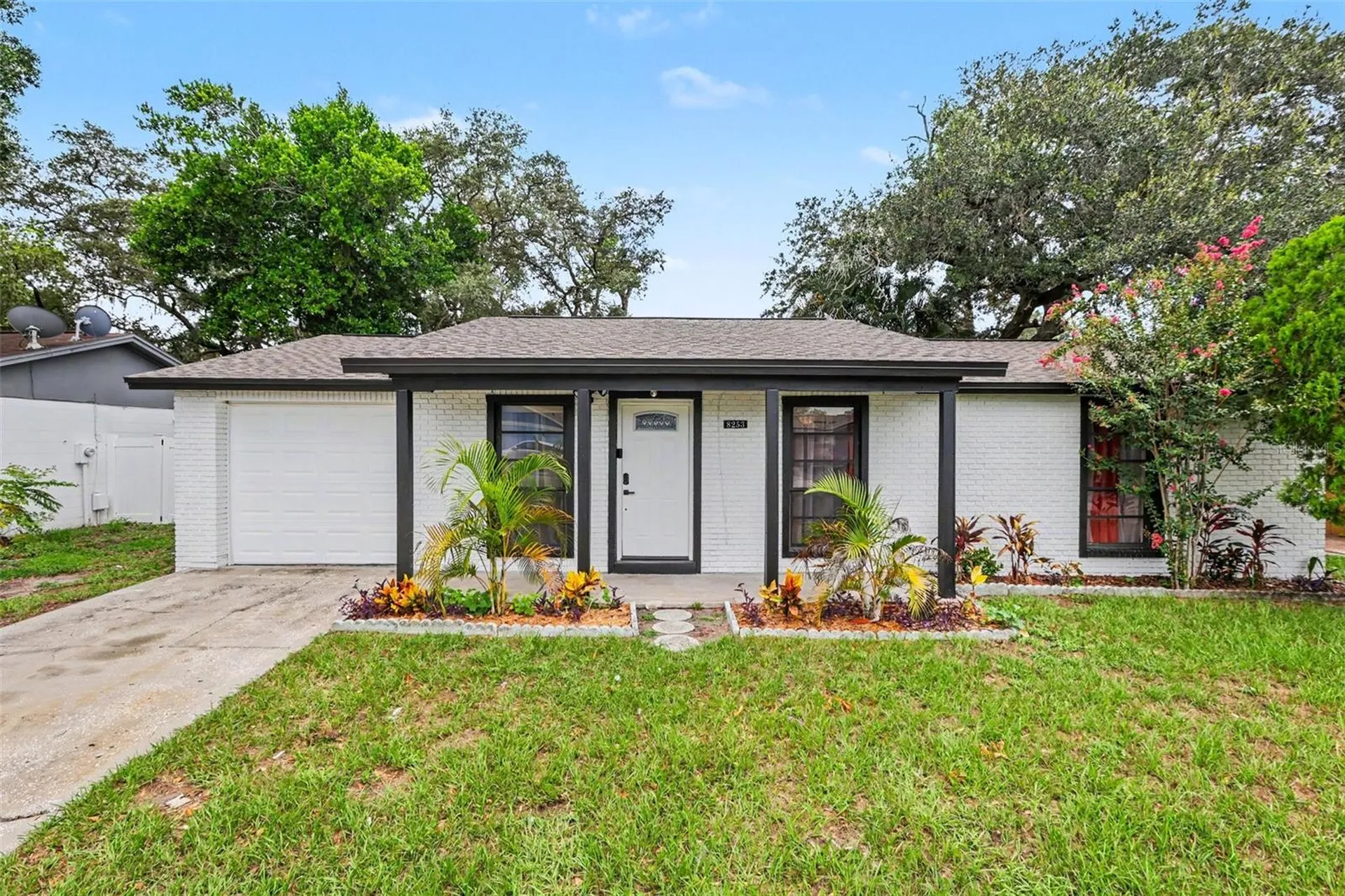 8253 Greenleaf Circle Tampa FL 33615