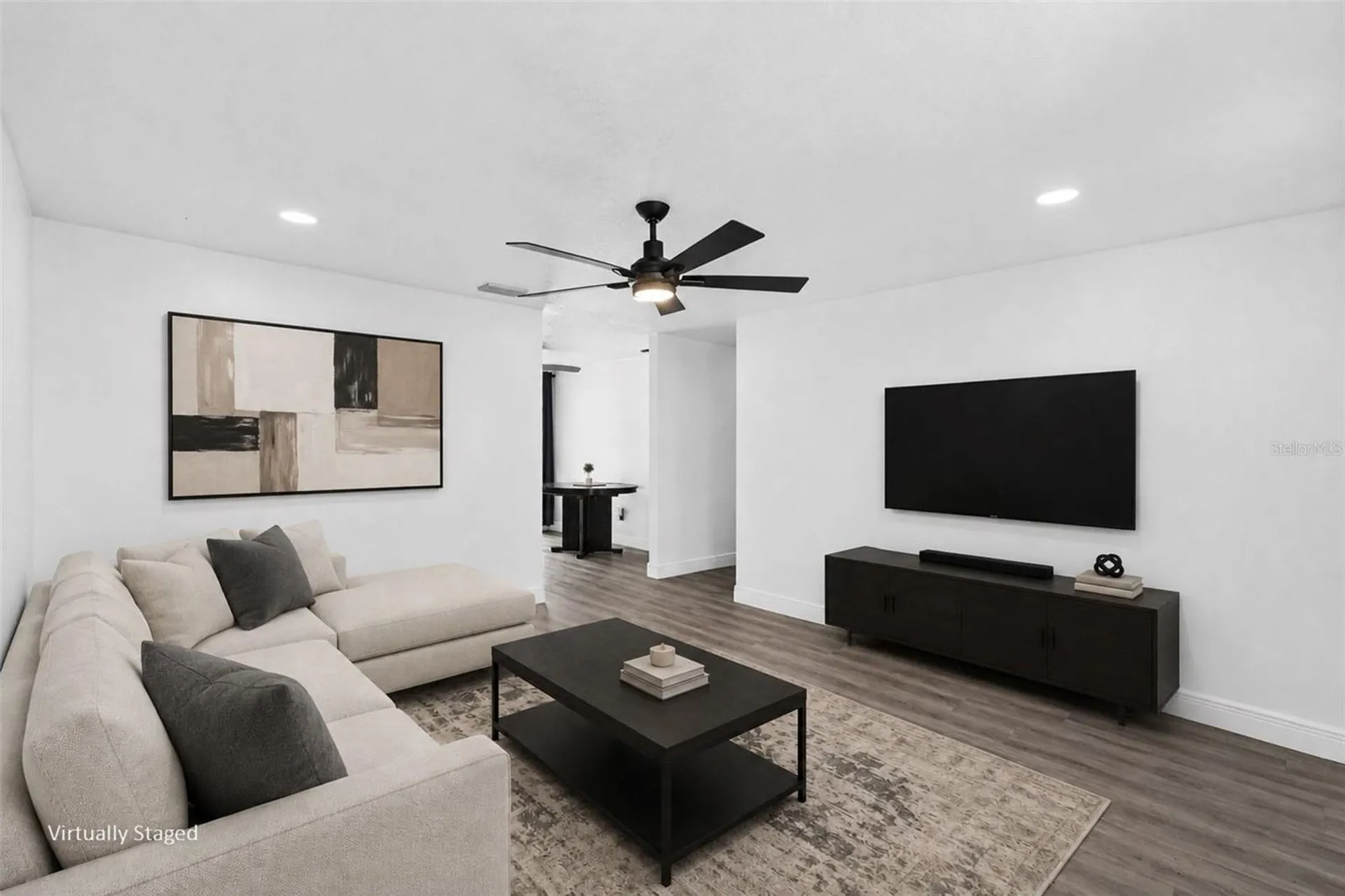 8253 Greenleaf Circle Tampa FL 33615