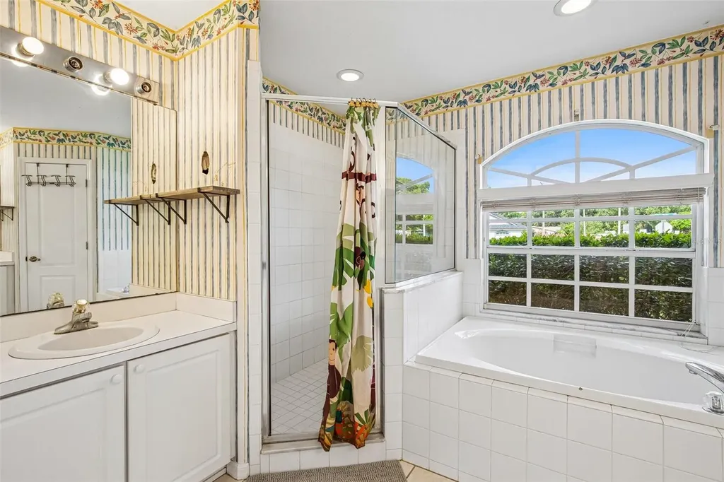 2302 Towering Oaks Circle Seffner FL 33584