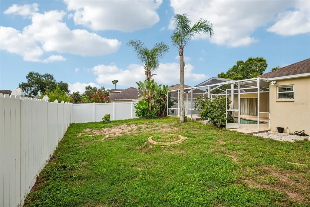 2302 Towering Oaks Circle Seffner FL 33584
