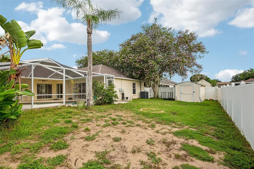 2302 Towering Oaks Circle Seffner FL 33584
