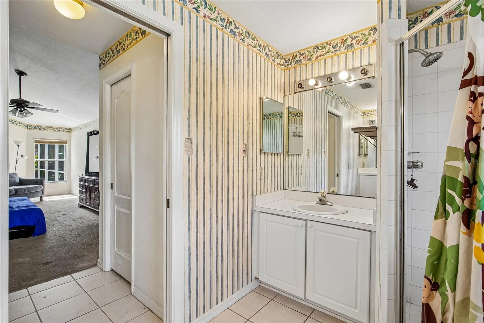 2302 Towering Oaks Circle Seffner FL 33584