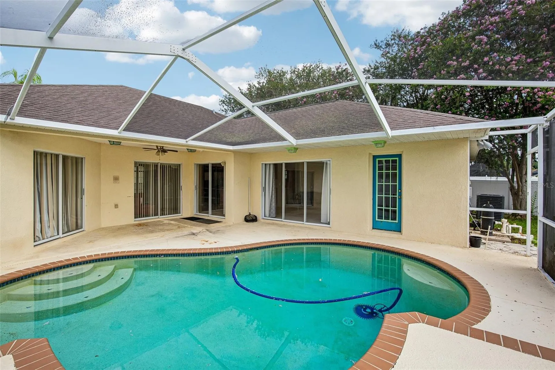 2302 Towering Oaks Circle Seffner FL 33584
