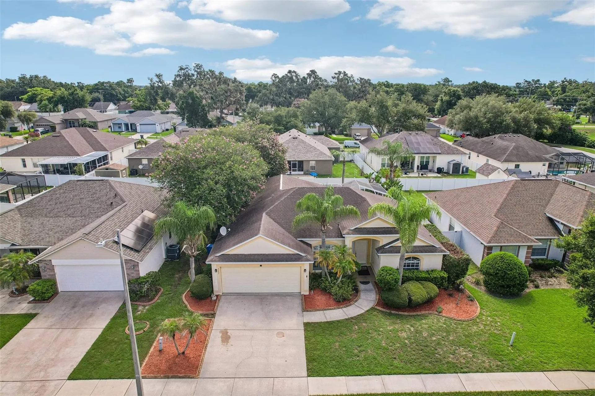2302 Towering Oaks Circle Seffner FL 33584