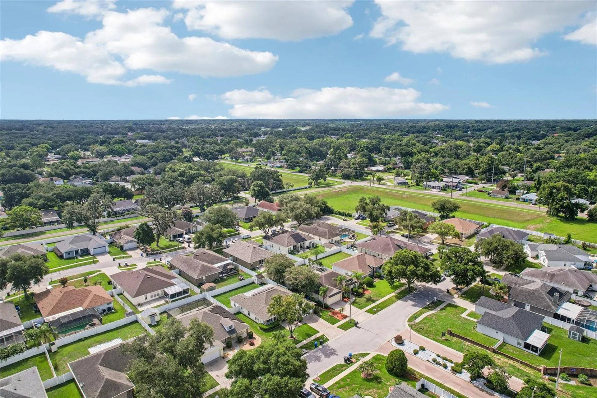 2302 Towering Oaks Circle Seffner FL 33584