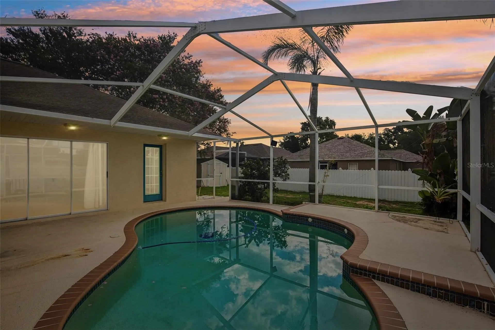 2302 Towering Oaks Circle Seffner FL 33584