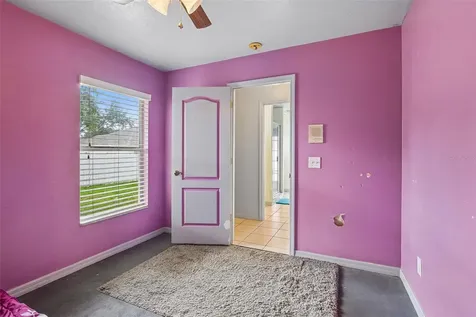 2302 Towering Oaks Circle Seffner FL 33584