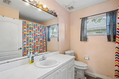 2302 Towering Oaks Circle Seffner FL 33584