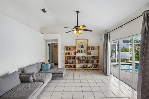 2302 Towering Oaks Circle Seffner FL 33584