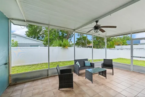 7690 91st Street Seminole FL 33777