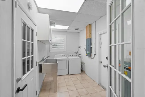 7690 91st Street Seminole FL 33777