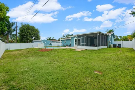 7690 91st Street Seminole FL 33777