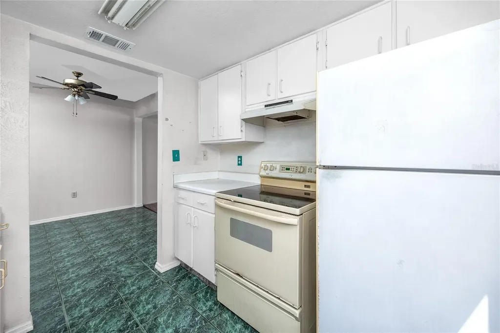 3715 42nd Way S St Petersburg FL 33711