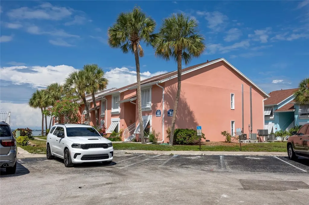 3715 42nd Way S St Petersburg FL 33711