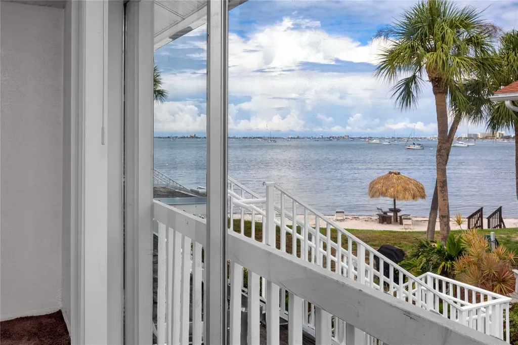 3715 42nd Way S St Petersburg FL 33711