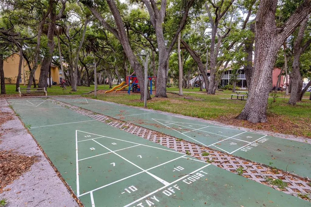 3715 42nd Way S St Petersburg FL 33711